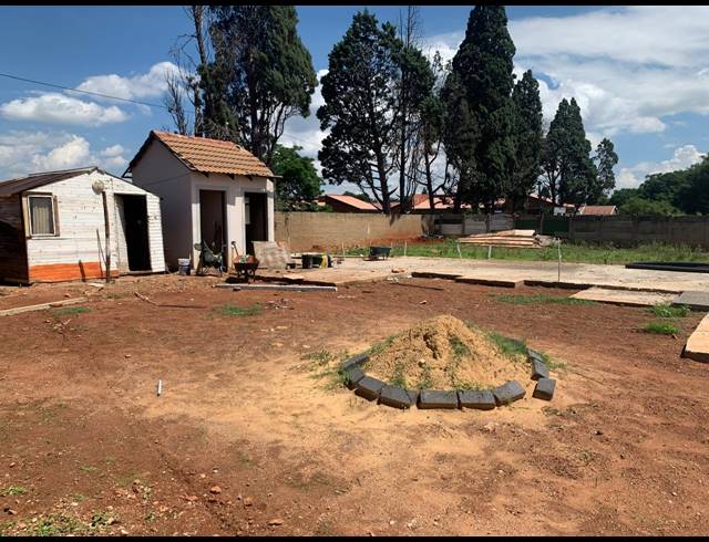 1,000M² VACANT LAND FOR SALE IN HENLEY ON KLIP